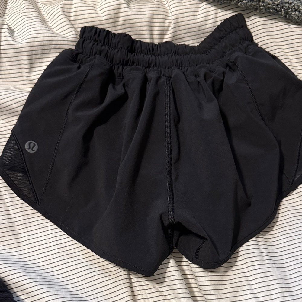 Lululemon "Hotty Hot" Black Shorts 2in Size 0 - Picture 4 of 4